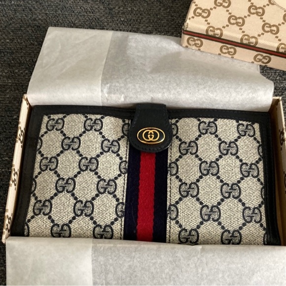 Gucci Vintage Wallet - Picture 3 of 8